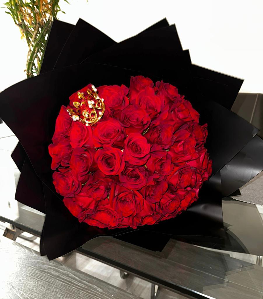 50 Red Roses Bouquet – daysflowersflorida.com